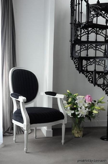 Boutique Hotel Konfidentiel Paris Rum bild